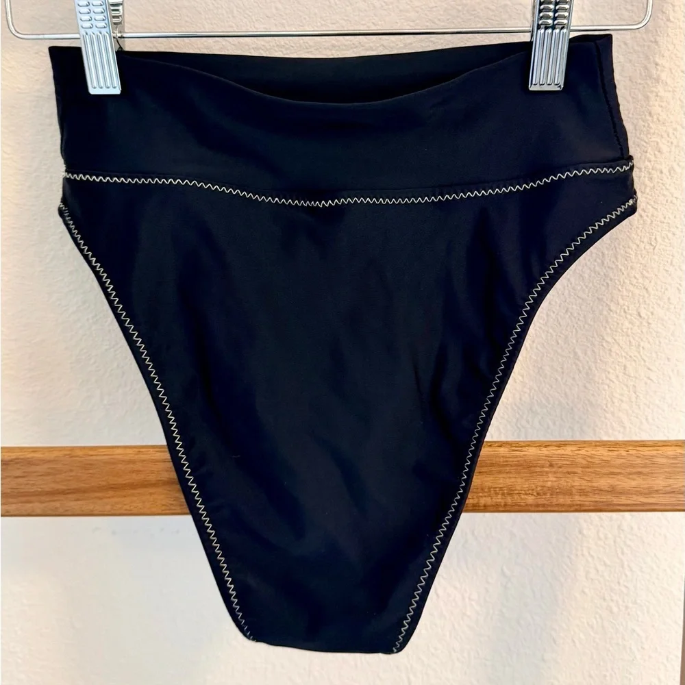 Galamaar High Kick Brief in Noir Zig XS
